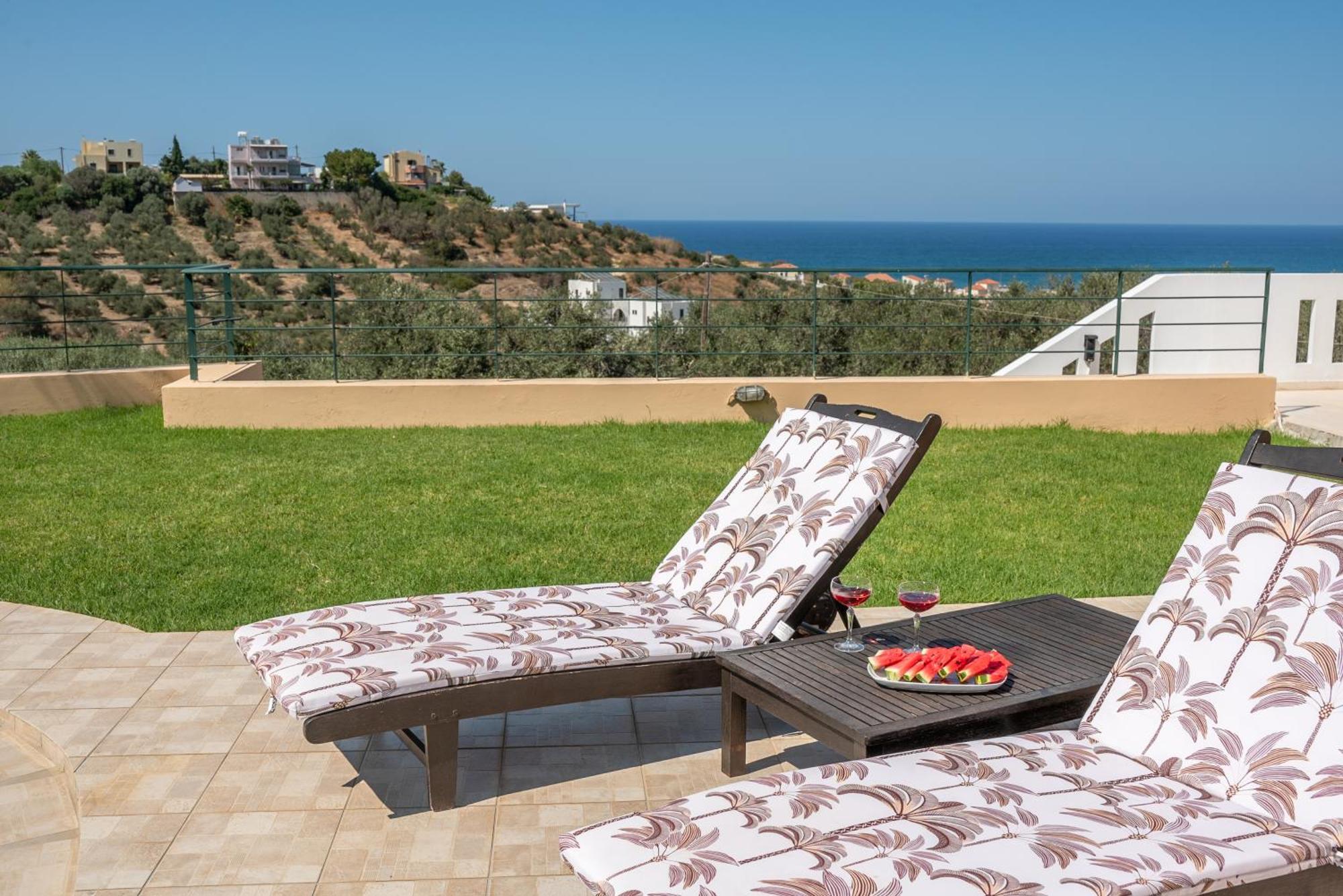 Nikola'S Villa Stalos Chania Екстериор снимка