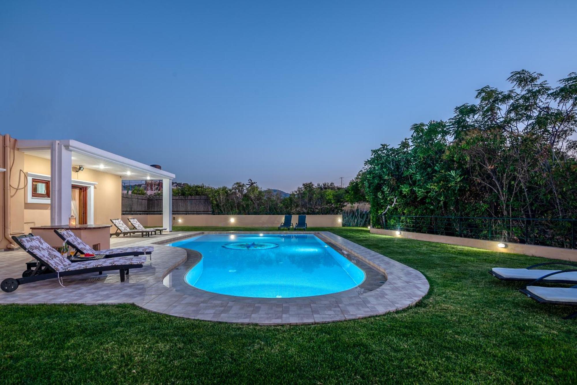 Nikola'S Villa Stalos Chania Екстериор снимка